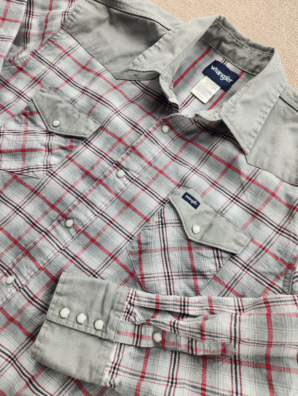 Wrangler Men’s 2XLT Plaid Snap Button-Up Shirt Gray/Red/Black/White Long Sleeve